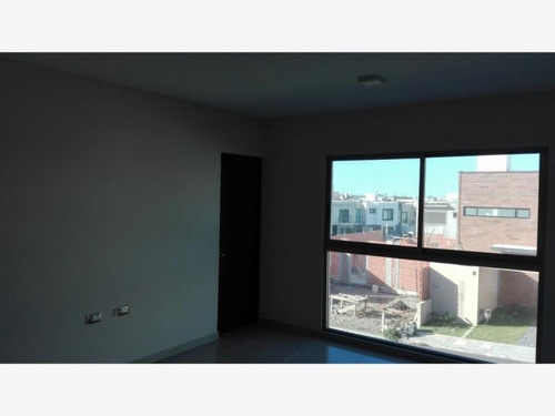 Imagen 5 de 12 de Casa Sola En Renta Fracc: La Rioja