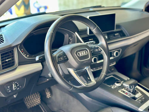 Audi Q5 2.0 L T Select Dsg