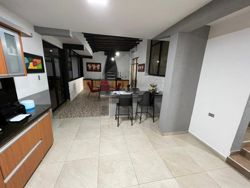 Imagen 2 de 17 de Global Vende Casa - Quinta En Urb. El Trigal Centro - Valencia (glc-789)