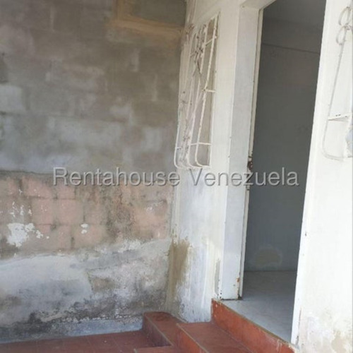 Milagros Inmuebles Casa Venta Barquisimeto Lara Zona Norte Tamaca Economica Residencial Economico Código Inmobiliaria Rent-a-house 25-8822