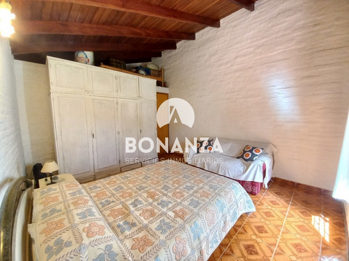 Piriápolis Punta Fría Casa En Venta 350 Mts De La Playa San Francisco. 589 Mts De Terreno Esquina. Salida A Dos Calles.