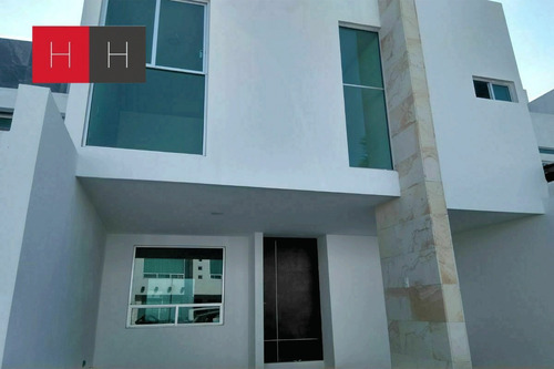 Venta De Casa En Lomas Del Valle