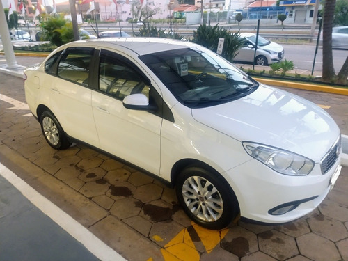 Fiat Grand Siena 2018 1.4 Attractive Flex 4p