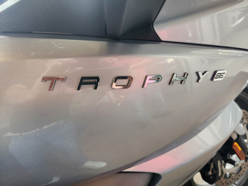 Thiumph Trophy Se