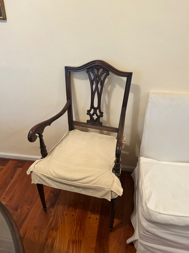 Liquido! Juego De Mesa De Madera Antigua Comedor Con Sillas Marrón (Usado)