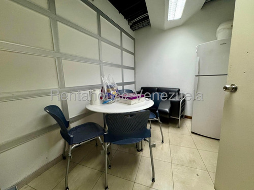 En Venta Oficina En Campo Alegre 25-23726