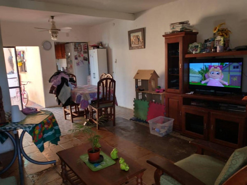 Casa En Venta - 2 Dormitorios 1 Baño - Patio - 370 Mts2 - Burzaco