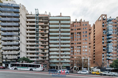 Imagen 14 de 16 de Se Vende Local Comercial . Av. Poeta Lugones N° 66 . Frente Parque Sarmiento . Nueva Córdoba