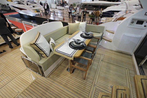 Imagem 9 de 14 de Lancha Triton 470 Fly, Ñ Focker, Ventura, Phantom