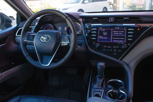 Toyota Camry 2.5 Xle Hybrid At