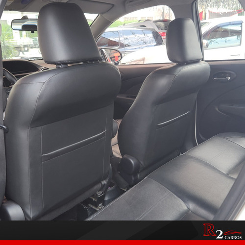 Toyota Etios Etios Platinum 1.5 (Flex) (Aut)