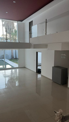 Cumbres Del Lago, 4 Recamaras, 4 Baños Completos, Alberca, Jardín, Doble Altura.