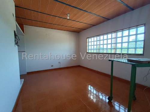 Complejo De Galpones En Venta Zona Industrial De Santa Cruz En Buen Estado Negociable Kg:25-6942