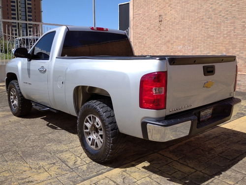 Imagen 4 de 16 de Chevrolet Silverado Ls 4x2 - Automatica