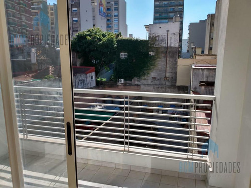 Imagen 9 de 11 de 1 Y1/2 Ambiente C/ Balcón - San Cristóbal