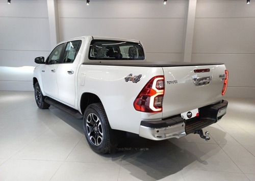 Imagen 4 de 15 de Toyota Hilux Srx 4x4 At