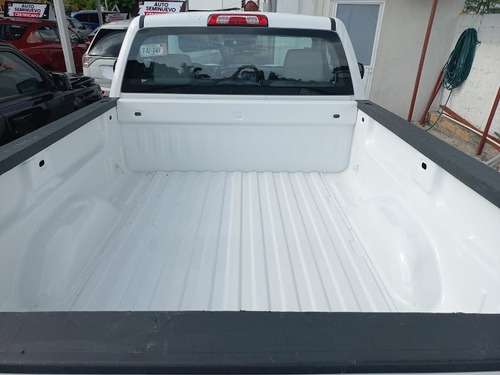 Imagen 10 de 12 de Chevrolet Silverado 1500 Cab Reg 2018