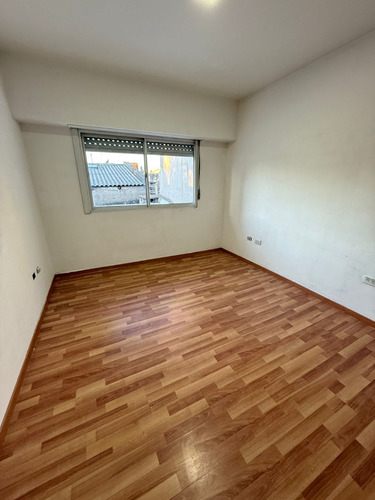 En Alquiler Duplex 2 Amb Tipo Casa En Mb Ubic. Y Estado En Lanus (459)