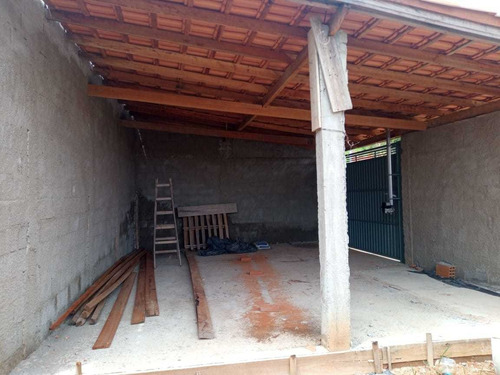 297 M², Chácara Com 03 Dormitórios, Churrasqueira E Piscina!