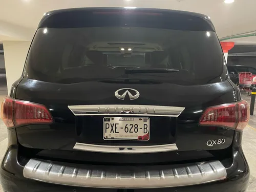 Infiniti QX80 5.6 7 Pasajeros At