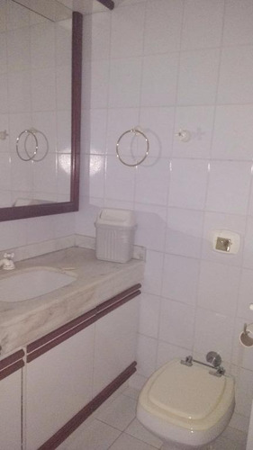 Imagem 10 de 19 de Amplo Apartamento No Centro Com Vista Mar. - Ap2390