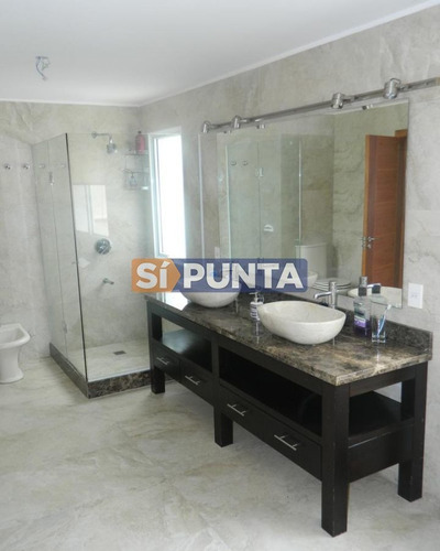 Imagen 11 de 18 de Casa En Venta - Mansa