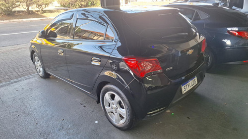 Chevrolet Onix ONIX HATCH LT 1.4 8V FlexPower 5p Mec.
