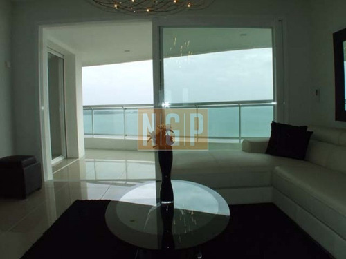 Hermoso Apartamento Torre Premium- Ref: 5731