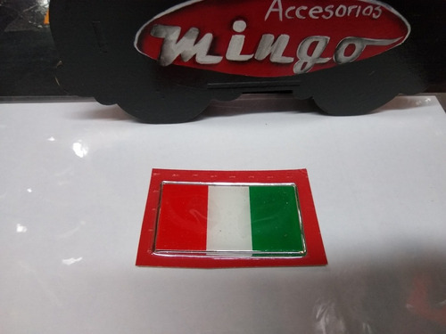 Insignia Adhesiva Bandera Italiana De Resina 7 X 4 Cm