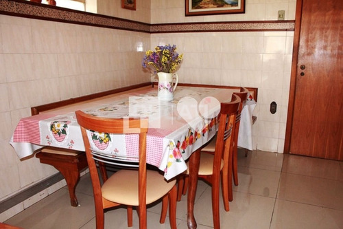 Imagem 14 de 19 de Casa Com 5 Quartos, 1 Suíte, Sacada, Piscina, Estuda Permuta, Menino Deus - Reo419465