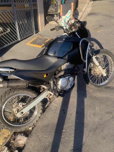 Imagem 2 de 5 de Honda Falcon