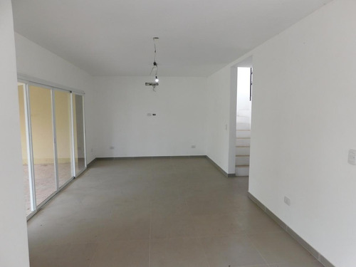 Imagen 10 de 18 de Casa En Venta - Francisco Alvarez