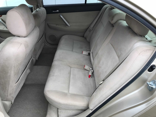 Imagen 8 de 10 de Toyota Premio 1.5 Automática