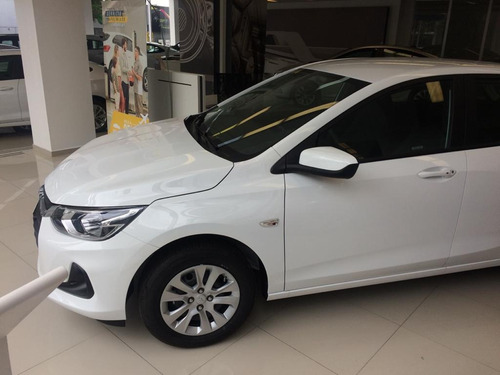Nuevo Chevrolet Onix Lt - Tech Stock Fisico. (mc)