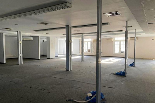 Edificio En Buen Estado - Alquiler En Block