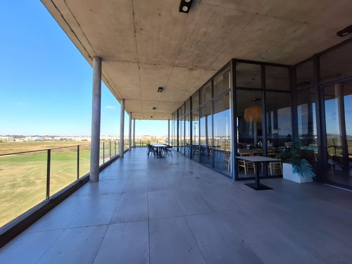 Venta Terreno Con Bajada Al Lago En Barrio Privado