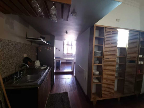 Hostal En Cerro Alegre, Muy Central. (60424)