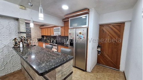 Amplio Apartamento En El Paraiso. Mls #24-12787