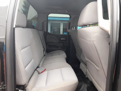 Imagen 14 de 15 de Chevrolet Silverado 2018 5.3 V8 2500 Ls Doble Cabina 4x2 At