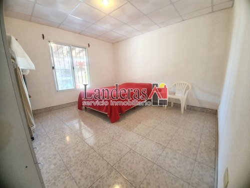 Imagen 9 de 20 de Casa 2 Amb. - Lote Propio - C/losa Para Construir Planta Alta