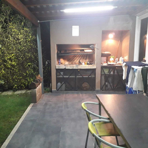 Casa En Venta De 4 Amb En Barrio Cerrado El Hornero, Pilar, G.b.a. Zona Norte