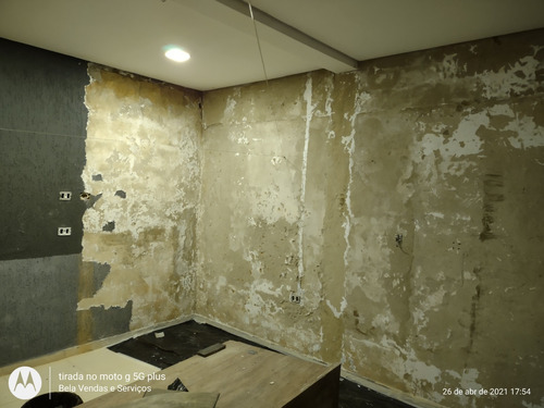 Imagem 3 de 8 de Remoção De Textura E Grafiato, Impermeabilização E Pintura