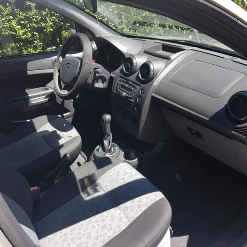 Imagen 6 de 10 de Ford Ikon Sedan, Manual, 4 Cil
