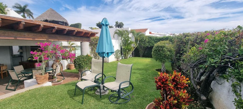 Casa En Venta En Fracc. Colinas De Santa Fe, En Xochitepec, Morelos