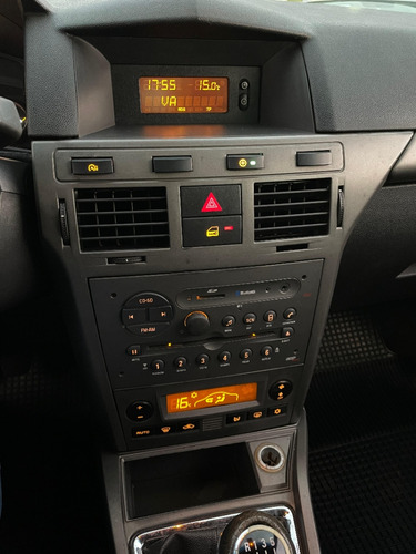 Chevrolet Vectra 2.0 MPFI GT HATCH 8V FLEX 4P MANUAL