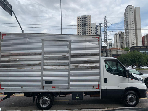 Iveco Daily 35-150 Ano 2021 Baú Carga Seca R$ 213.000,00