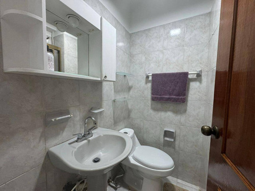 Se Alquila Apartamento En Urb. El Bosque
