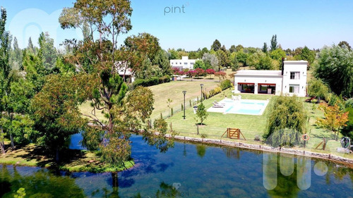 Imagen 3 de 27 de Venta Casa - Club Miralagos
