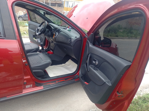 Renault Logan 1.6 Privilege / Intens