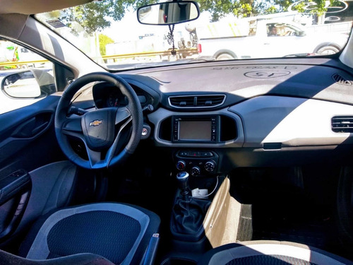 Imagem 4 de 8 de Chevrolet Onix 2014 1.0 Lt 5p